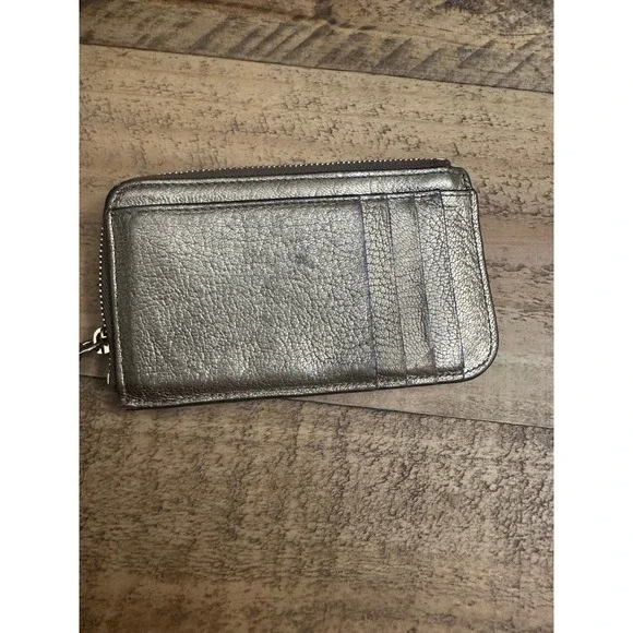 Metallic Key & Card Holder - Picture 7 of 11